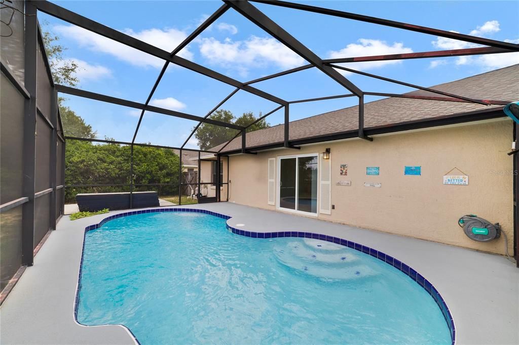 En Venta: $295,000 (3 camas, 2 baños, 1282 Pies cuadrados)