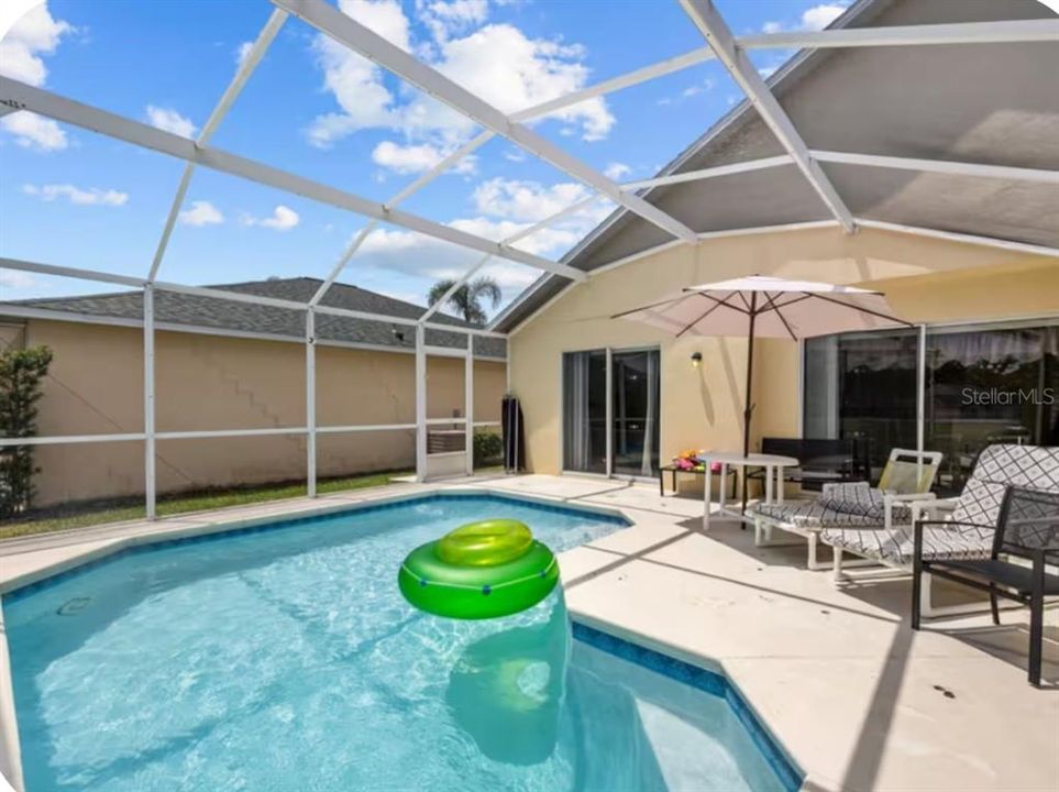 На продажу: $385,999 (4 спален, 3 ванн, 1731 Квадратных фут)