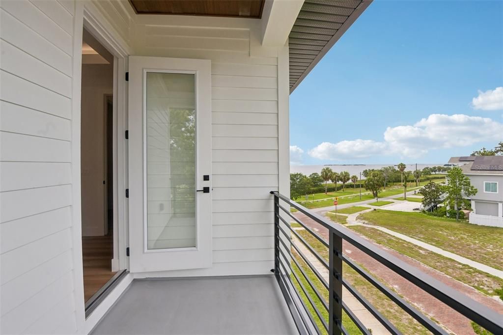 En Venta: $1,875,000 (5 camas, 3 baños, 3310 Pies cuadrados)