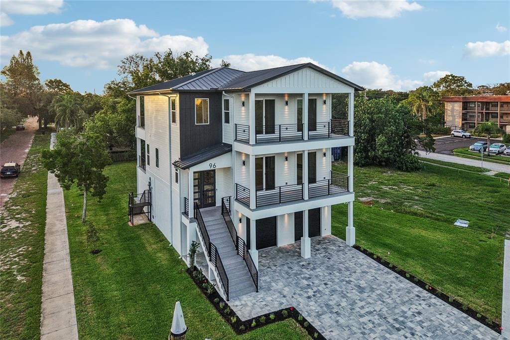 En Venta: $1,875,000 (5 camas, 3 baños, 3310 Pies cuadrados)