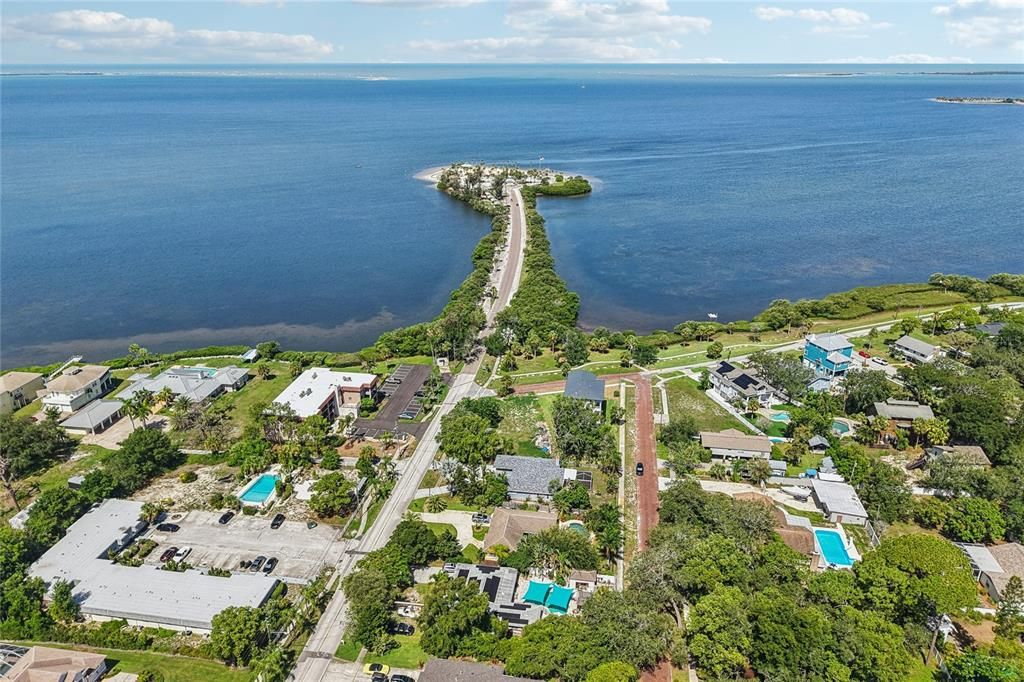 En Venta: $1,875,000 (5 camas, 3 baños, 3310 Pies cuadrados)