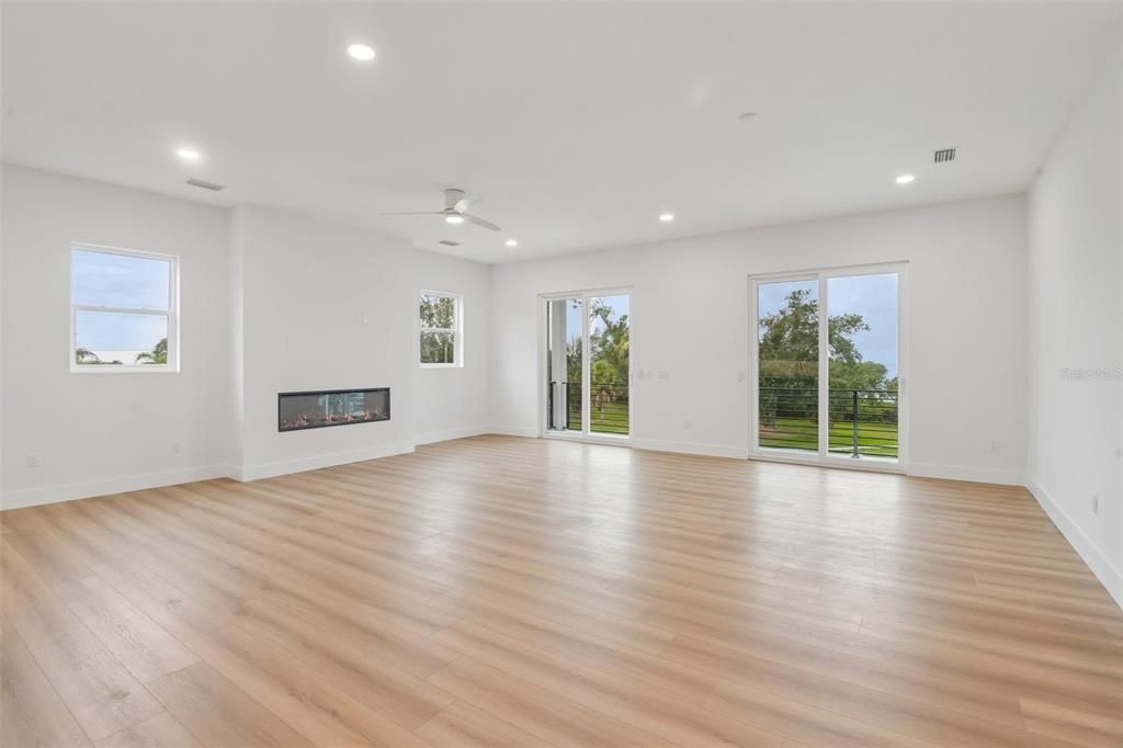 En Venta: $1,875,000 (5 camas, 3 baños, 3310 Pies cuadrados)