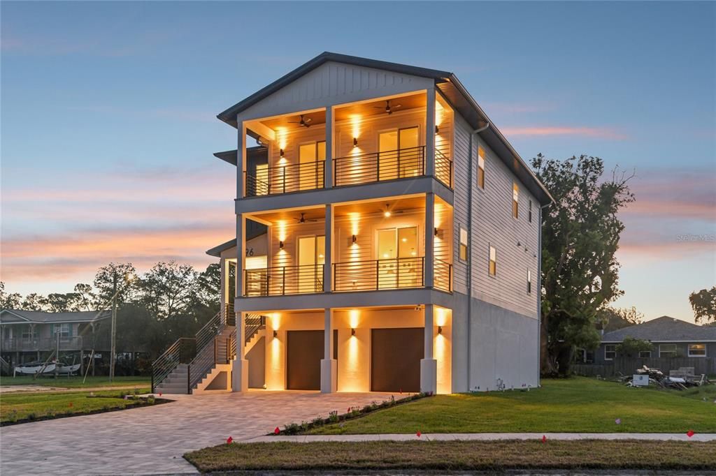 En Venta: $1,875,000 (5 camas, 3 baños, 3310 Pies cuadrados)