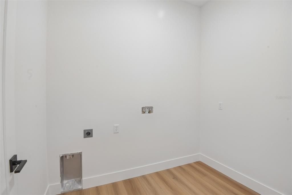En Venta: $1,875,000 (5 camas, 3 baños, 3310 Pies cuadrados)