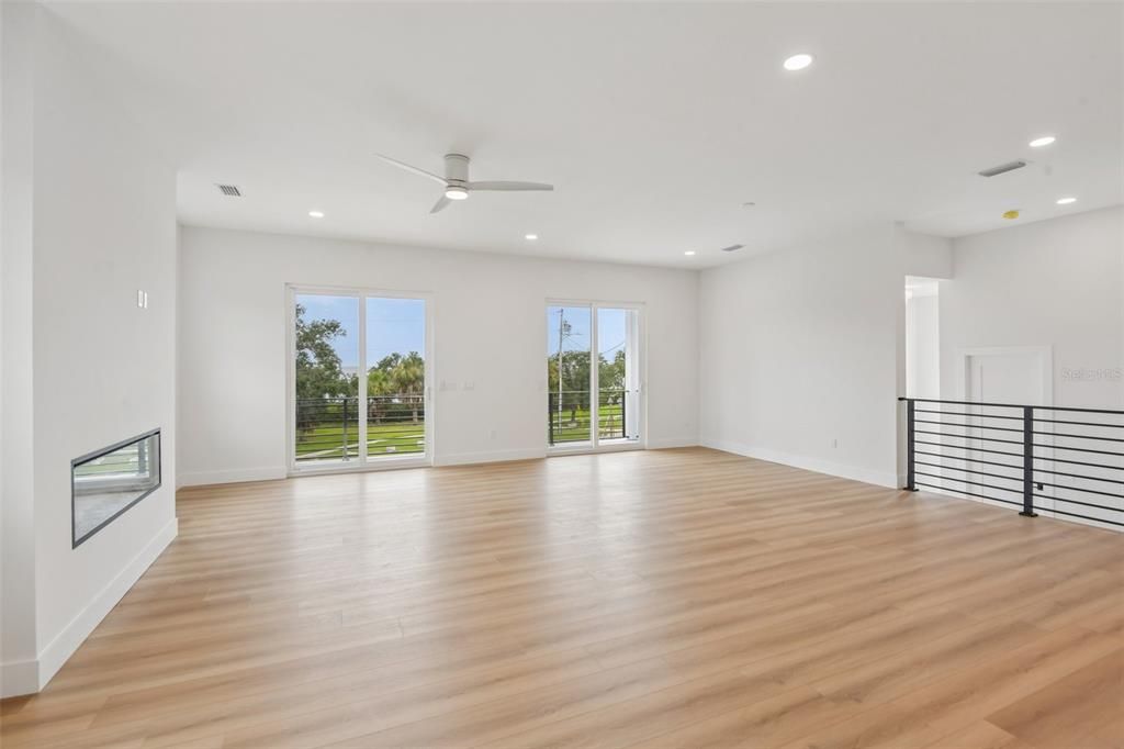 En Venta: $1,875,000 (5 camas, 3 baños, 3310 Pies cuadrados)