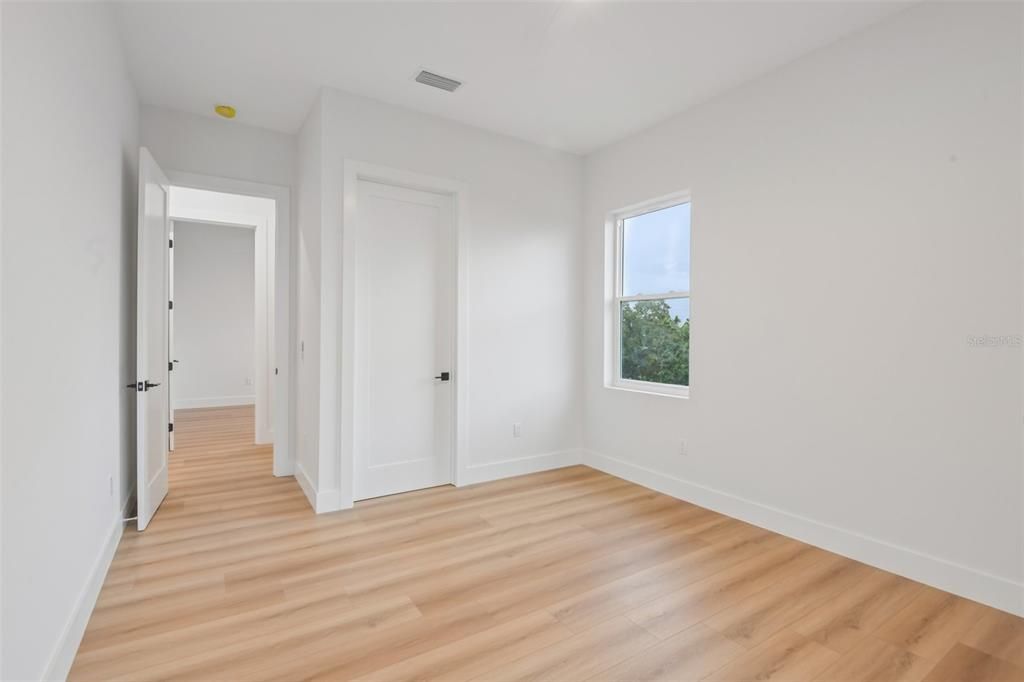 En Venta: $1,875,000 (5 camas, 3 baños, 3310 Pies cuadrados)