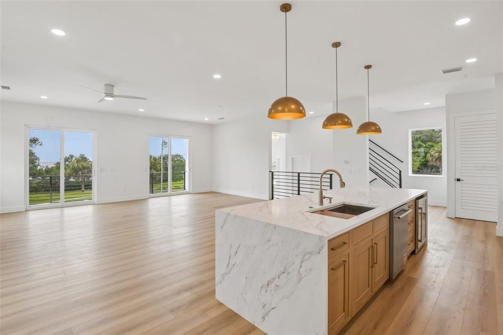 En Venta: $1,875,000 (5 camas, 3 baños, 3310 Pies cuadrados)