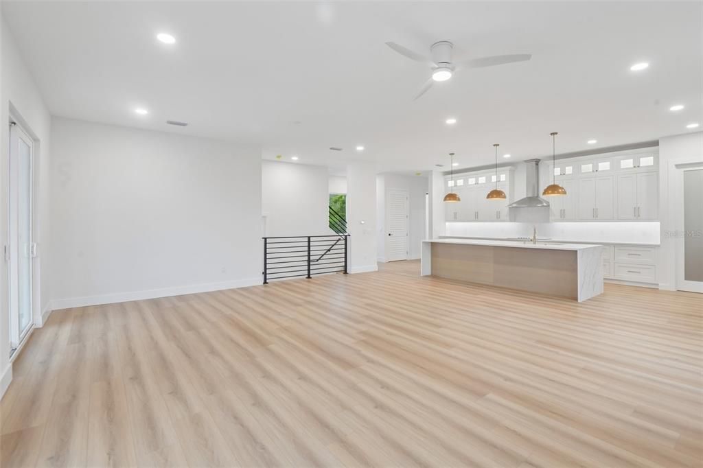 En Venta: $1,875,000 (5 camas, 3 baños, 3310 Pies cuadrados)