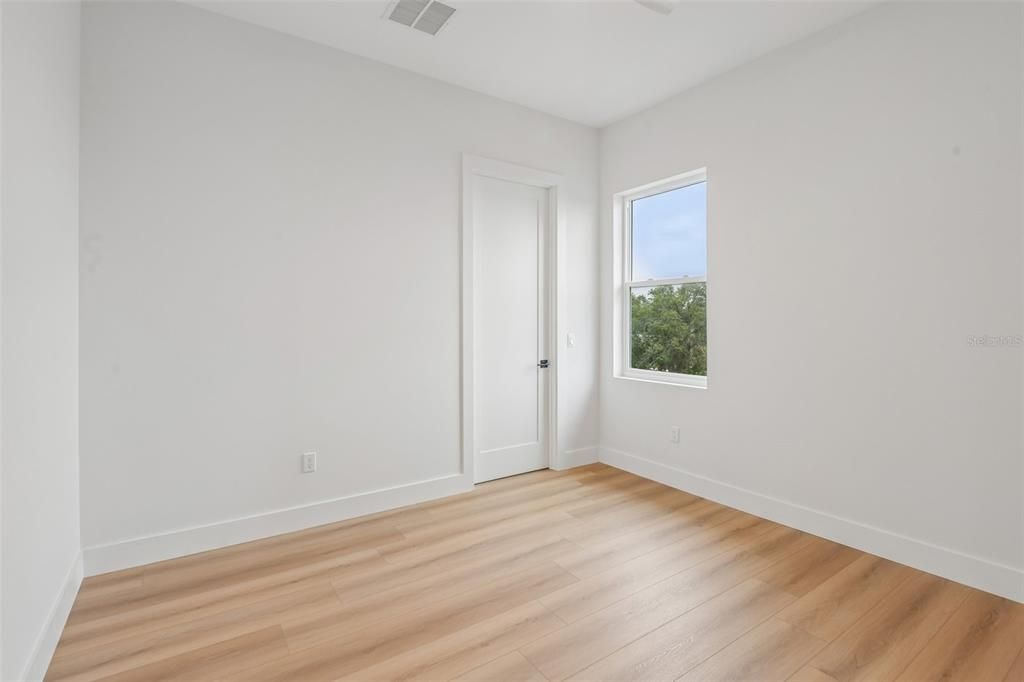 En Venta: $1,875,000 (5 camas, 3 baños, 3310 Pies cuadrados)