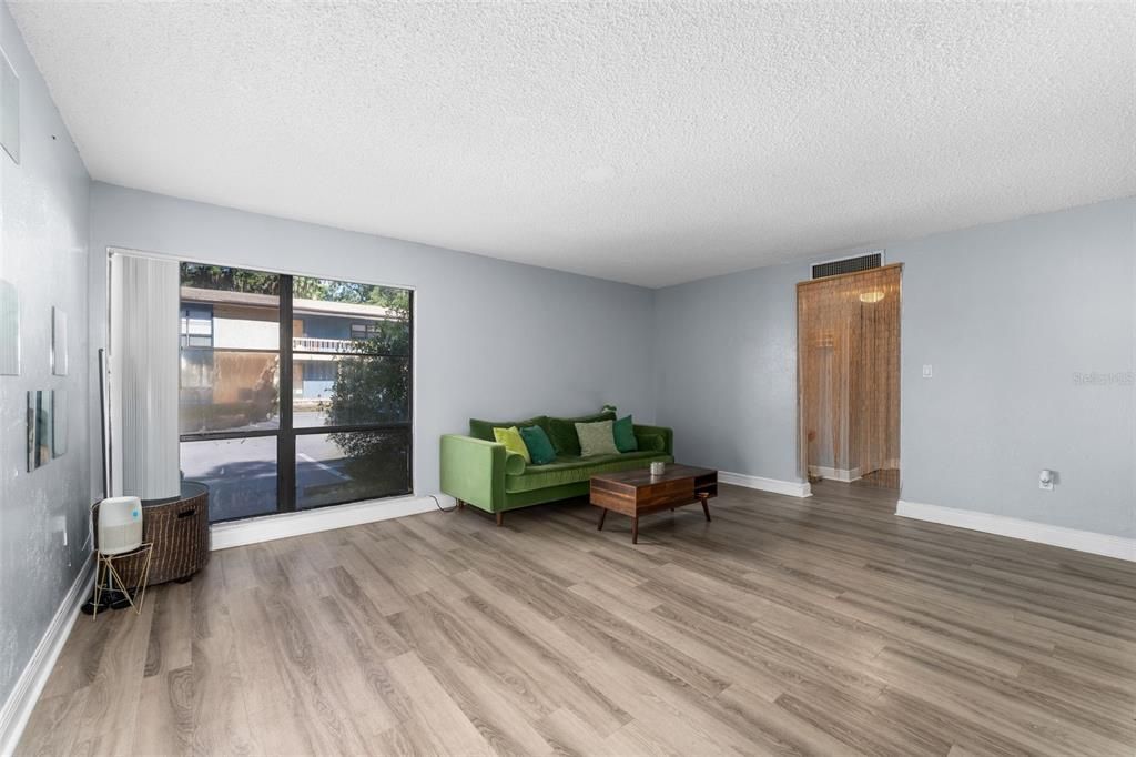 En Venta: $100,000 (2 camas, 2 baños, 1226 Pies cuadrados)