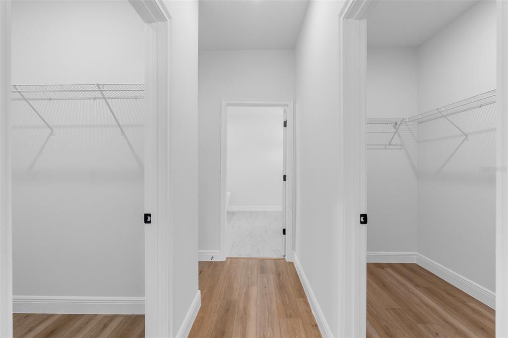 En Venta: $319,000 (4 camas, 3 baños, 1865 Pies cuadrados)