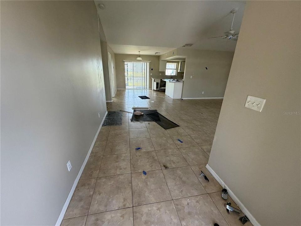 Active With Contract: $139,900 (3 beds, 2 baths, 1502 Square Feet)