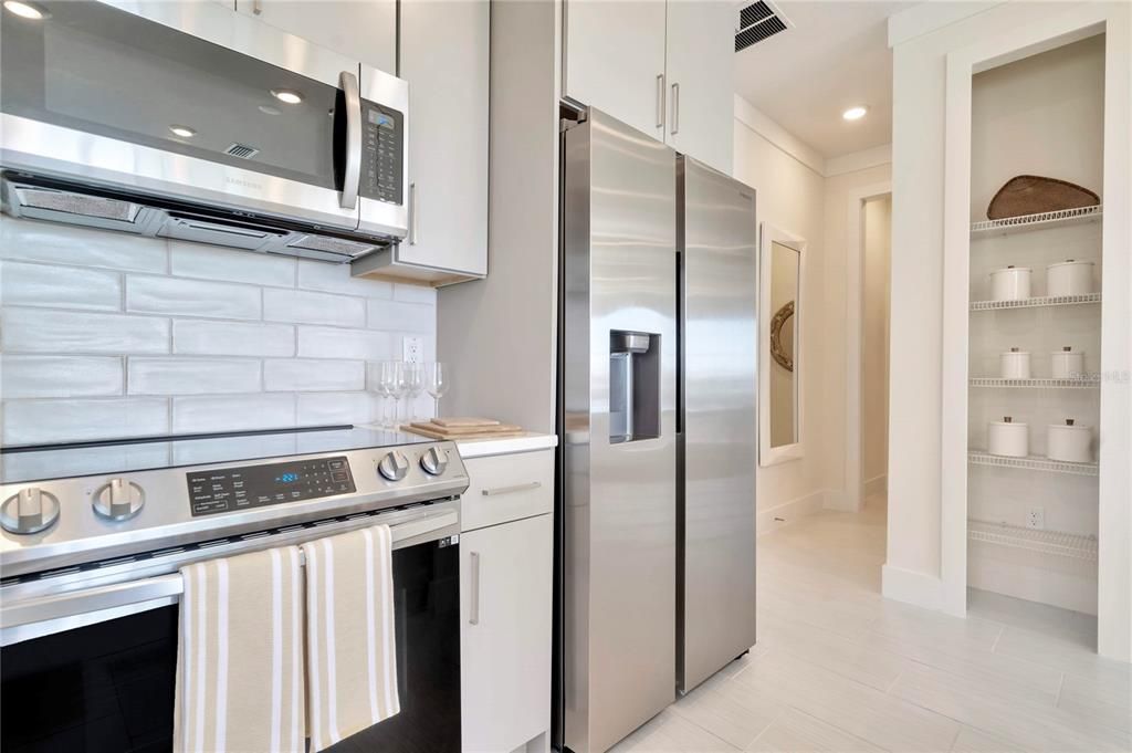 En Venta: $453,763 (3 camas, 2 baños, 1857 Pies cuadrados)