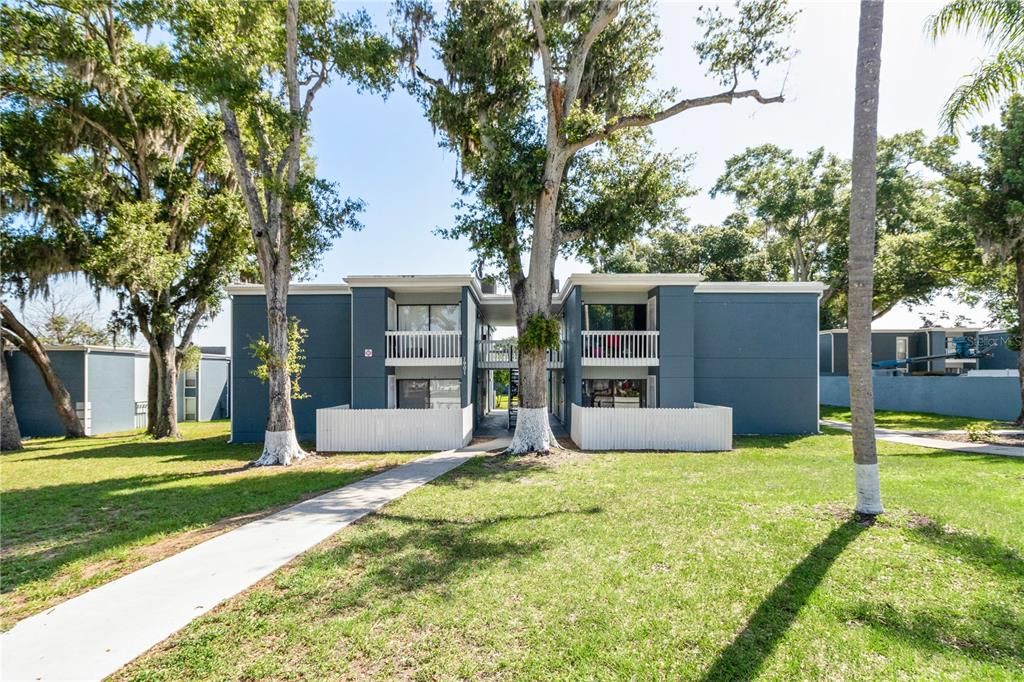 For Rent: $1,325 (1 beds, 1 baths, 650 Square Feet)