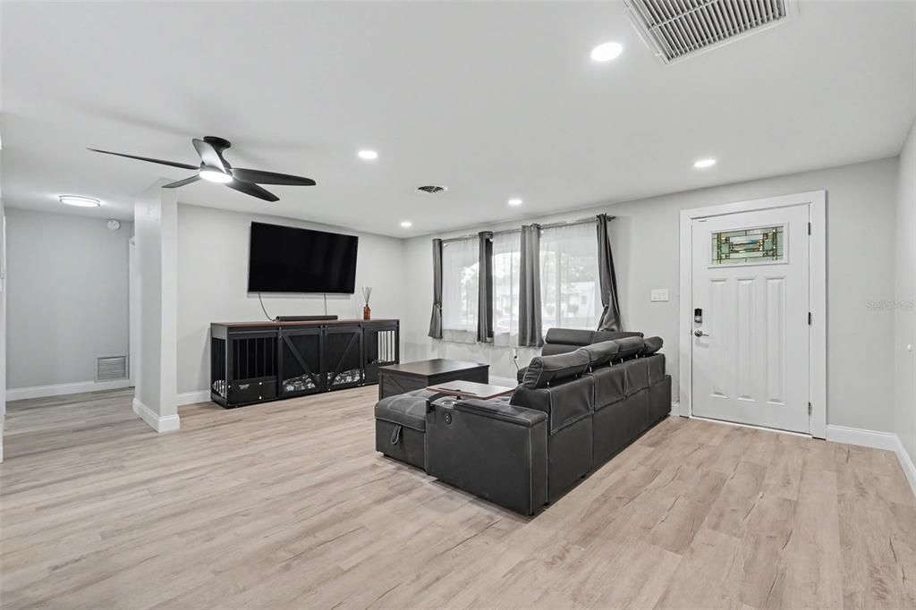 En Venta: $585,000 (3 camas, 2 baños, 1647 Pies cuadrados)