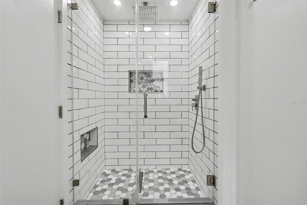En Venta: $585,000 (3 camas, 2 baños, 1647 Pies cuadrados)