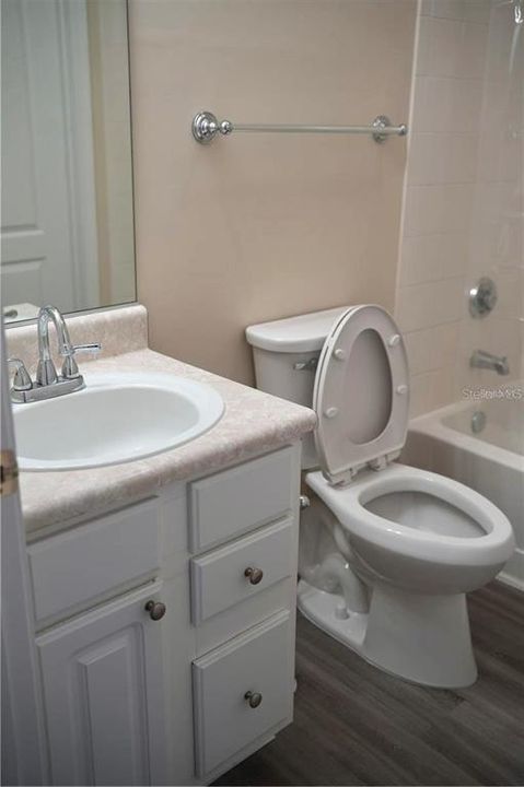 For Rent: $2,000 (2 beds, 2 baths, 1175 Square Feet)