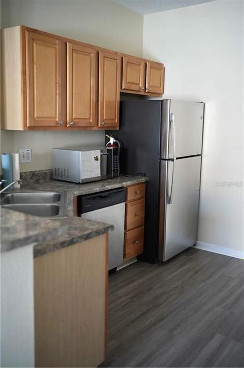 For Rent: $2,000 (2 beds, 2 baths, 1175 Square Feet)