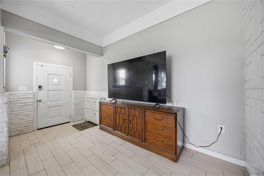 En Venta: $479,000 (3 camas, 2 baños, 2418 Pies cuadrados)