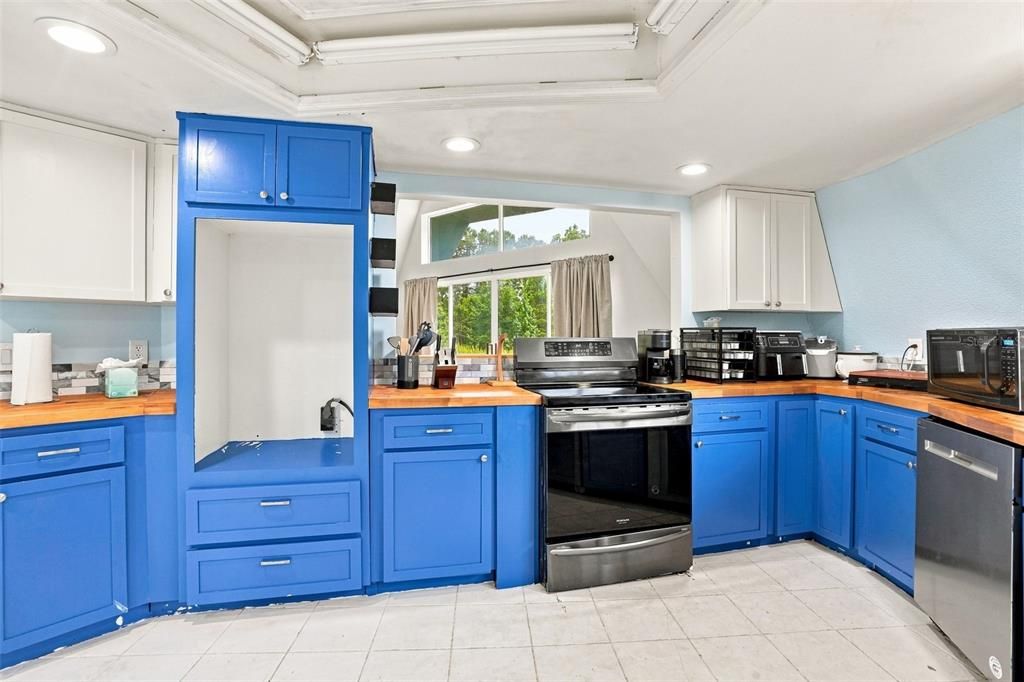 На продажу: $495,000 (5 спален, 3 ванн, 2691 Квадратных фут)
