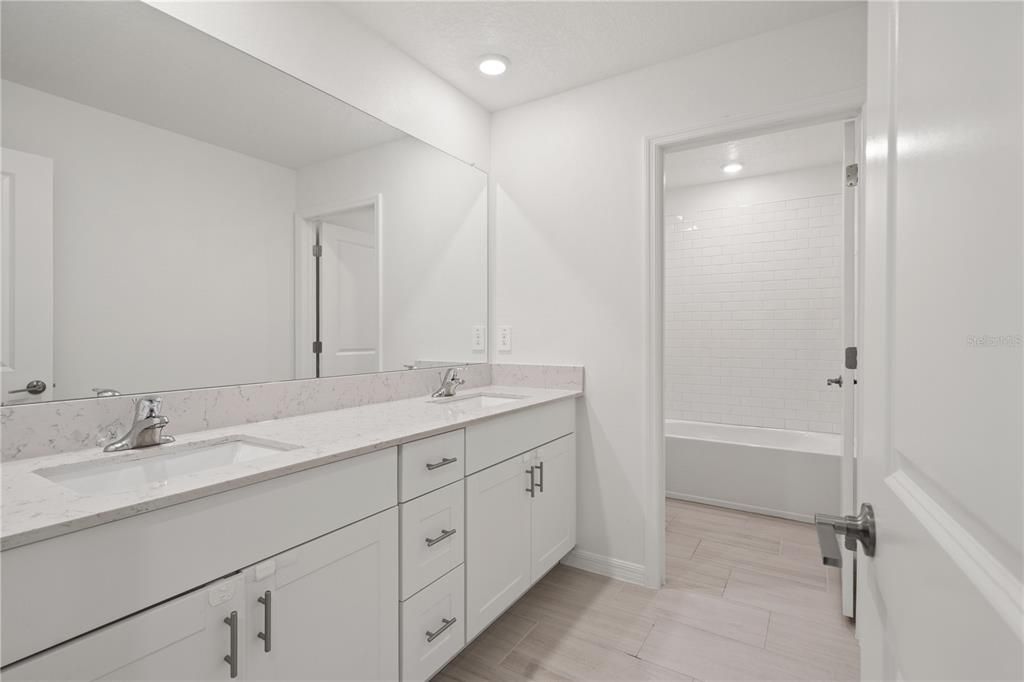 En Venta: $489,000 (6 camas, 3 baños, 3326 Pies cuadrados)