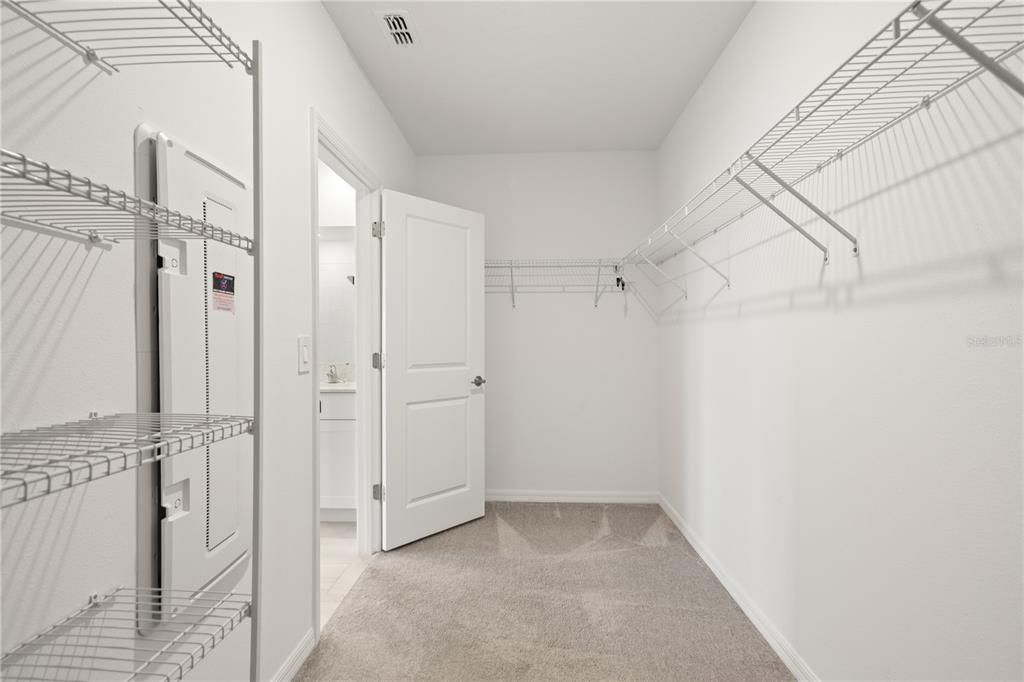 En Venta: $489,000 (6 camas, 3 baños, 3326 Pies cuadrados)