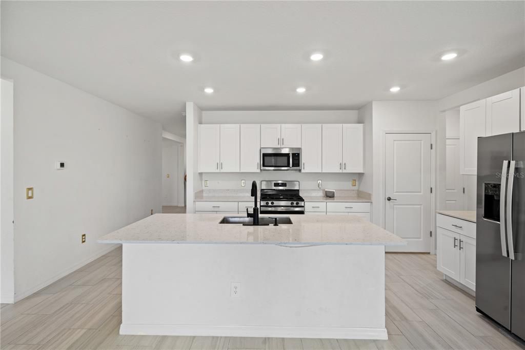 En Venta: $489,000 (6 camas, 3 baños, 3326 Pies cuadrados)