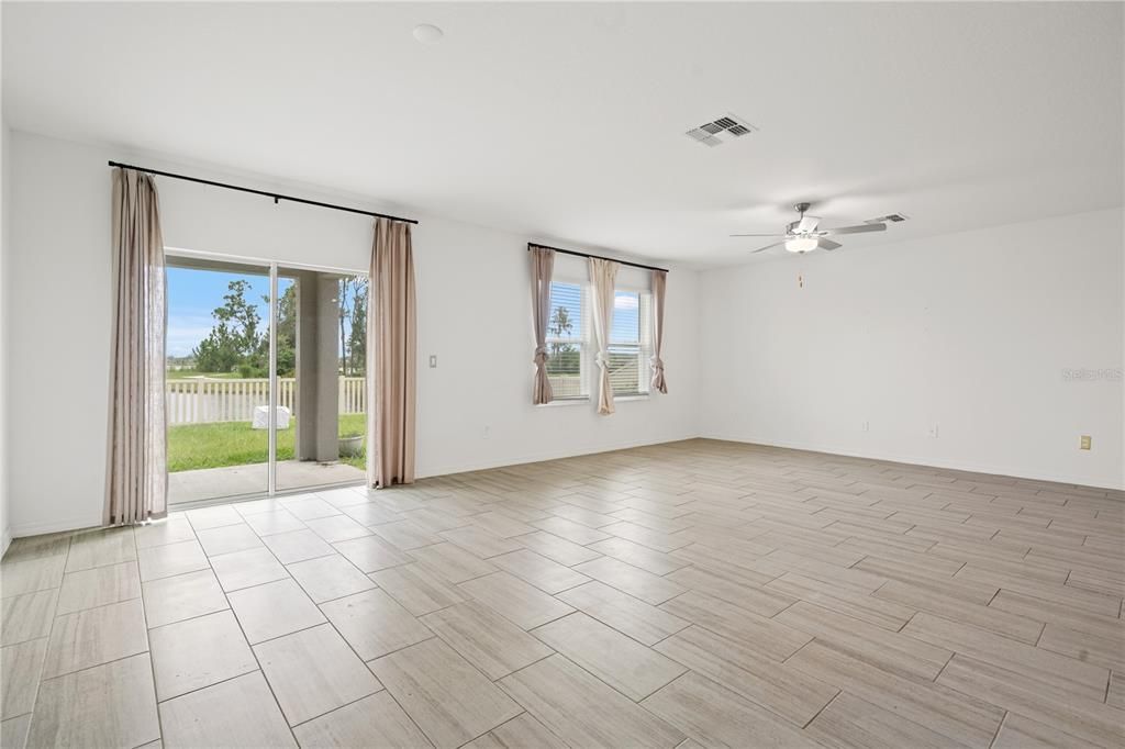 En Venta: $489,000 (6 camas, 3 baños, 3326 Pies cuadrados)