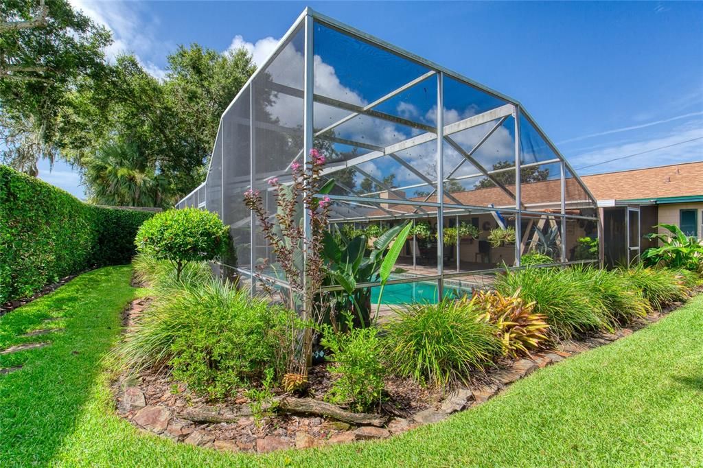 For Sale: $325,000 (3 beds, 2 baths, 1429 Square Feet)