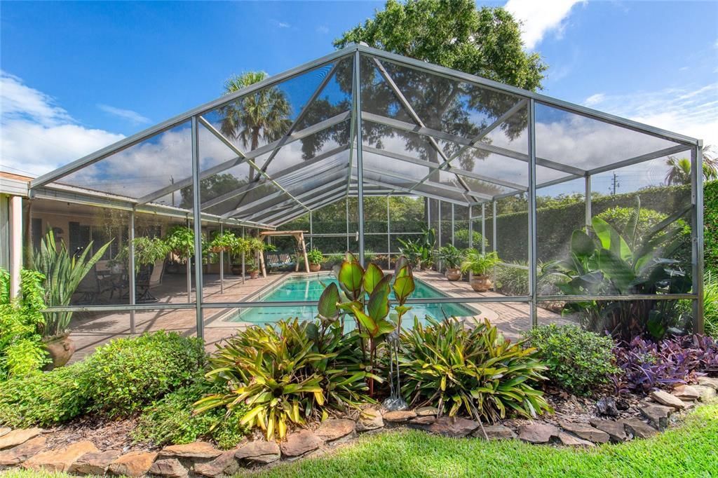 For Sale: $325,000 (3 beds, 2 baths, 1429 Square Feet)