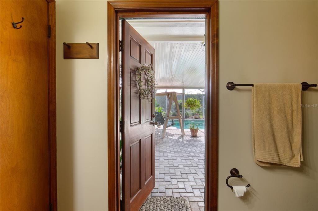 For Sale: $325,000 (3 beds, 2 baths, 1429 Square Feet)