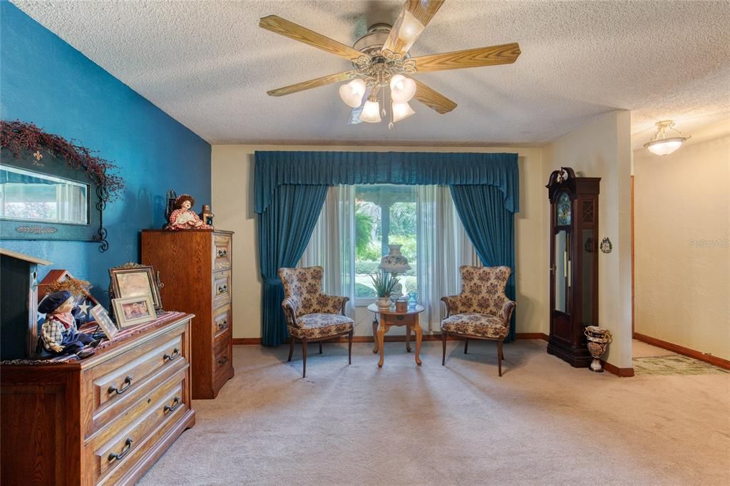 For Sale: $325,000 (3 beds, 2 baths, 1429 Square Feet)