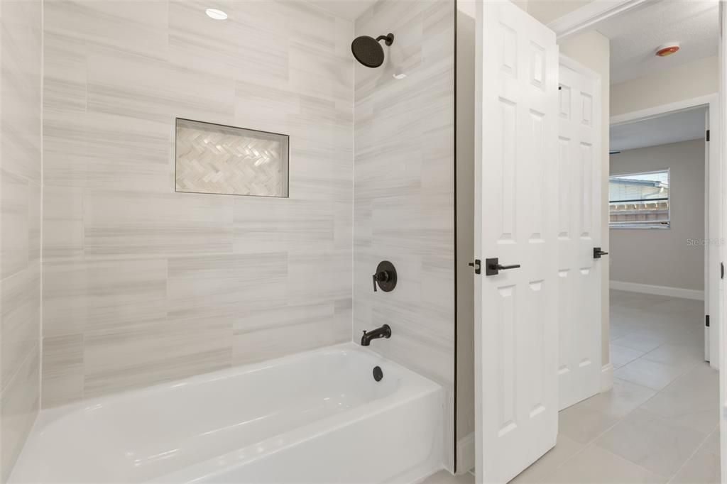 : $399,999 (4 camas, 2 baños, 1758 Pies cuadrados)