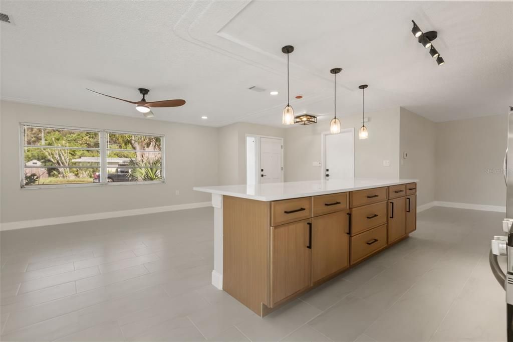 : $399,999 (4 camas, 2 baños, 1758 Pies cuadrados)