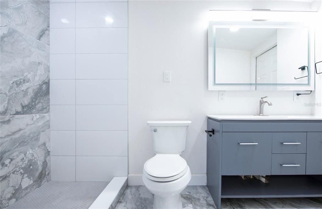 На продажу: $295,000 (3 спален, 2 ванн, 923 Квадратных фут)
