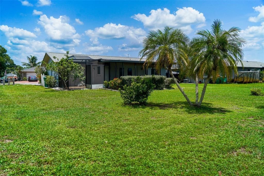 For Rent: $1,800 (3 beds, 2 baths, 1050 Square Feet)