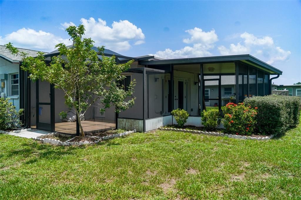 For Rent: $1,800 (3 beds, 2 baths, 1050 Square Feet)