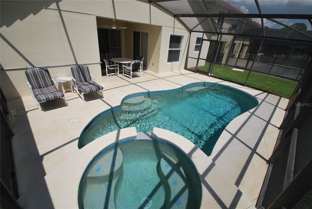 For Rent: $2,600 (4 beds, 2 baths, 1477 Square Feet)