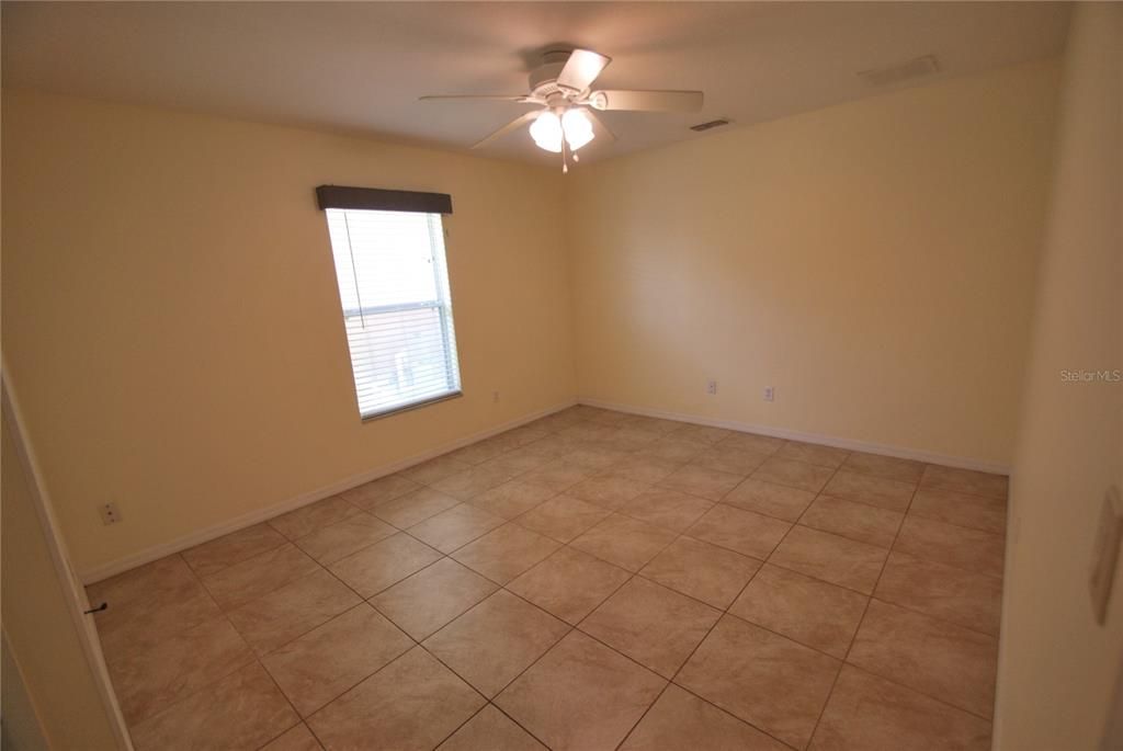 For Rent: $2,600 (4 beds, 2 baths, 1477 Square Feet)