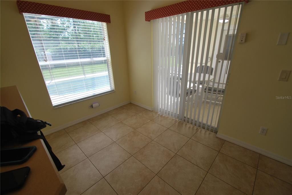 For Rent: $2,600 (4 beds, 2 baths, 1477 Square Feet)