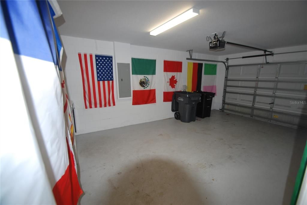 For Rent: $2,600 (4 beds, 2 baths, 1477 Square Feet)