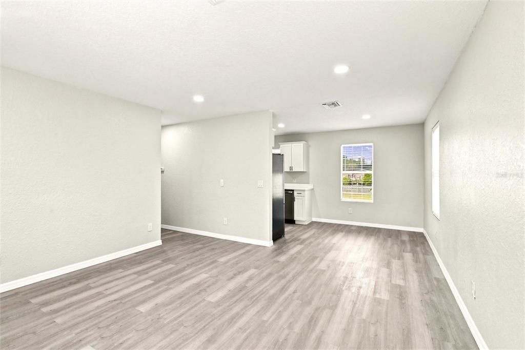 En Venta: $259,000 (4 camas, 2 baños, 1152 Pies cuadrados)