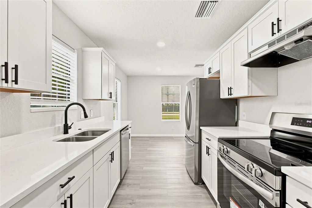En Venta: $259,000 (4 camas, 2 baños, 1152 Pies cuadrados)