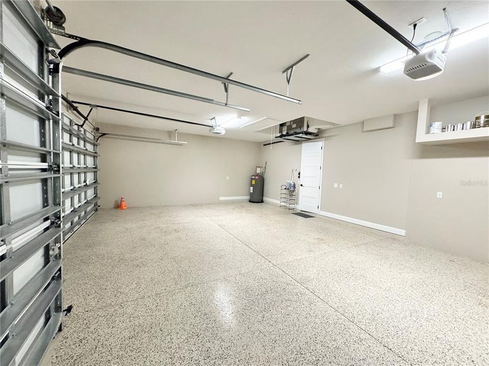 Под контрактом: $464,900 (3 спален, 2 ванн, 1694 Квадратных фут)