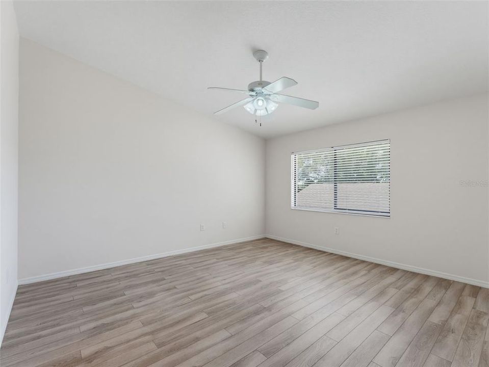 For Sale: $324,000 (2 beds, 2 baths, 1431 Square Feet)