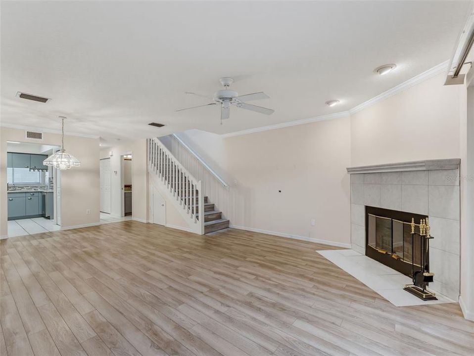 For Sale: $324,000 (2 beds, 2 baths, 1431 Square Feet)