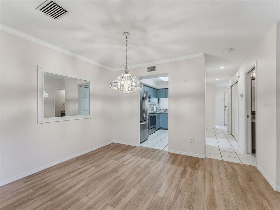 For Sale: $324,000 (2 beds, 2 baths, 1431 Square Feet)