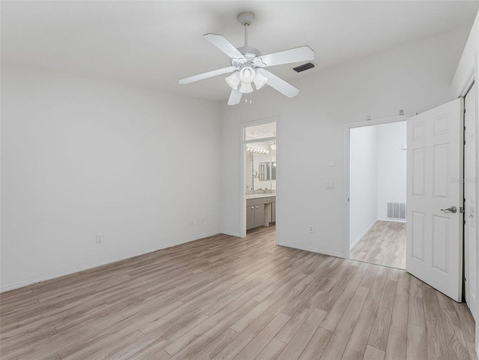 For Sale: $324,000 (2 beds, 2 baths, 1431 Square Feet)