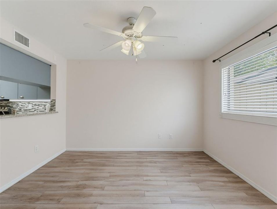 For Sale: $324,000 (2 beds, 2 baths, 1431 Square Feet)