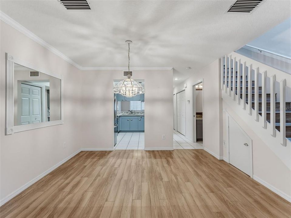 For Sale: $324,000 (2 beds, 2 baths, 1431 Square Feet)